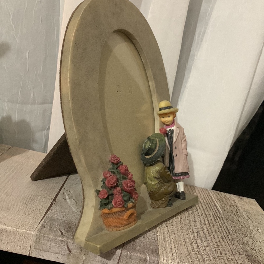 Kim Anderson ‘Forever Young’ Vintage Resin Picture Frame - Picture 6 of 7